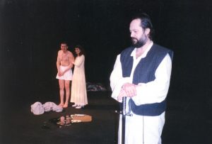 Mihai Danu (Baruțu), Afrodita Androne (Mițu), Liviu Timuș (Tătuțu), Teatrul Odeon 1998