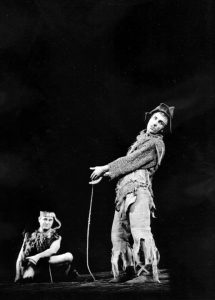 Gheorghe Dinică, Dem Rădulescu în Trolius şi Cresida de William Shakespeare, regia David Esrig, Teatrul de Comedie 1965 ©site Teatrul de Comedie