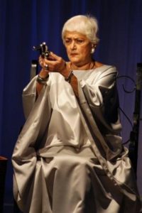 Olga Tudorache (Marga), în Noiembrie, de Ana Maria Bamberger, în regia lui Alice Barb. Teatrul Național „Ion Luca Caragiale” București, 11.10.2003, sursă fotografie ©Site-ul Teatrului Național „I.L.Caragiale” București